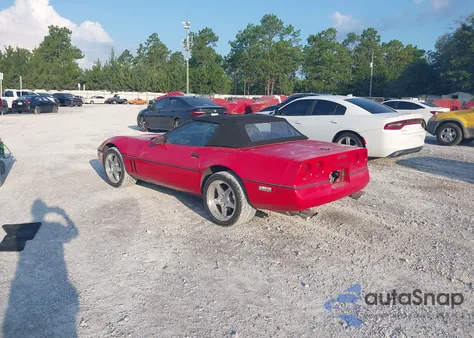 1989 Chevrolet Corvette z USA, uszkodzony, nr VIN 1G1YY3180K5111843